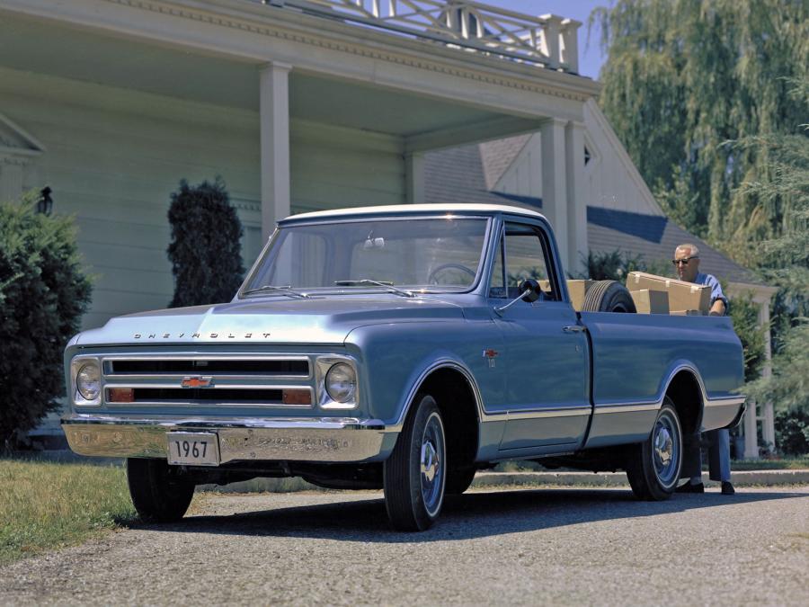  Chevrolet C10 Fleetside Pickup CST Pkg 1967 года  (фото 1 из 3)
